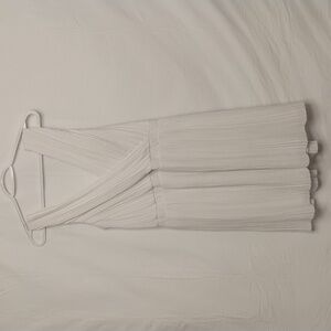 Best Mountain large women white pleated sleeveless short dress w/ under lining